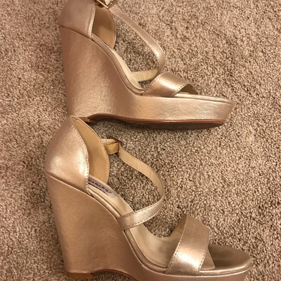 Soft Gold 5 inch High Heels/Wedge Women’s - Picture 4 of 8